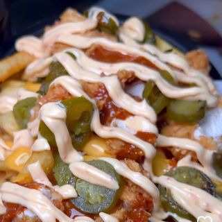 Patatas spicy & chicken 