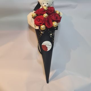 Fisrk 5 kraljevskih ruza ibombonjere