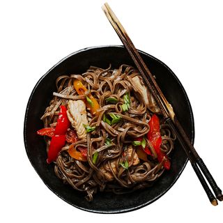 Гречневая лапша с говядиной