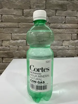 Agua mineral natural con gas 500ml