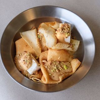 Млинці з солоною карамеллю