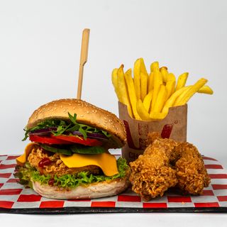 Zestaw Chicken Burger Wings