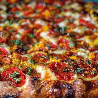 Pizza Marinera (8 Porciones)