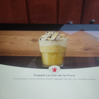FRAPPÉ LA CITE DE LA POIRE