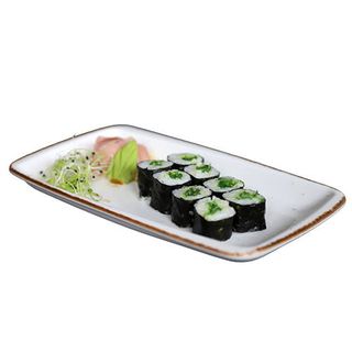 Хосомаки със салата Уакаме 