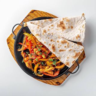 Фахитос с курицей 