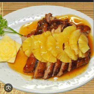 Pato con salsa de piña