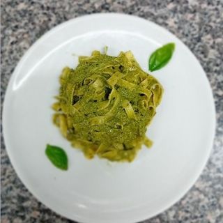 Fettuccine al pesto