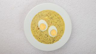 Szczawiowa z jajkiem