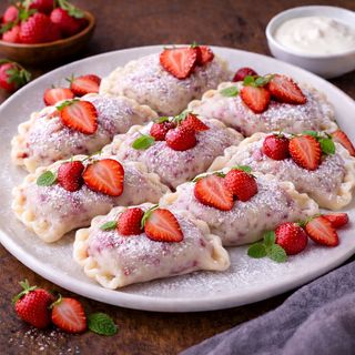 Pierogi z truskawkami  8 szt.