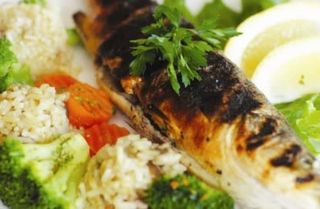 Лаврак на грил с броколи (400г)