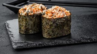 Суші гункан з вугрем