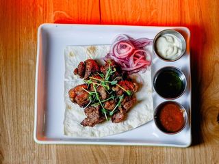 Шашлик з баранини (    250/50/50/50g)