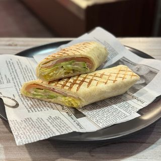 Тортила със сьомга