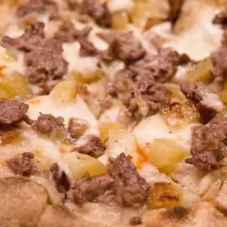 pinsa salsiccia pomodoro mozzarella fiori di latte,salsiccia fresca 