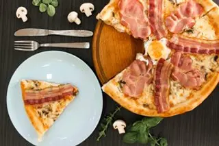 Srbijanka  pizza 24cm