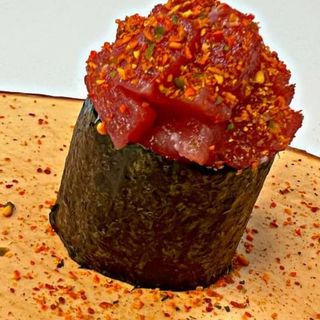 Gunkan Atún Picante (1 Ud.)