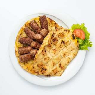Ćevapi u lepinji