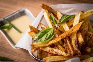 Пресни пържени картофи с медена горчица  (200г)