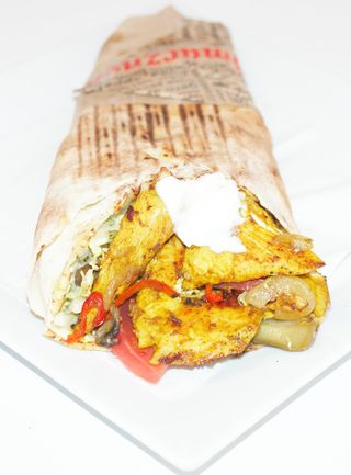 Bejrut Mega  z podwójnym mięsem, serem i pita