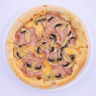 Pizza  Prosciutto e Funghi