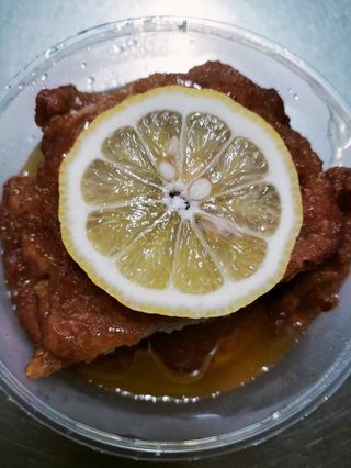 941 Pollo con salsa limón juntos