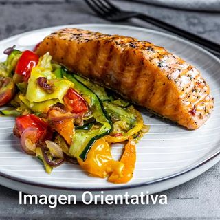 Salmón A La Plancha / Fresh Salmon Grilled