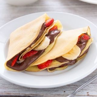 კრეპი შოკოლადით მარწყვით და ბანანით