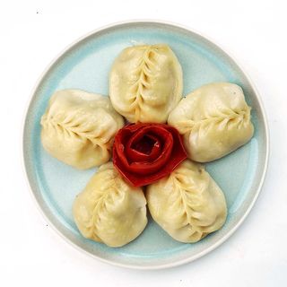 Манты с говядиной (5 шт.)