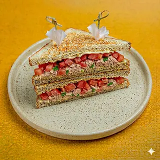 Tramezzino tonno e pomodoro