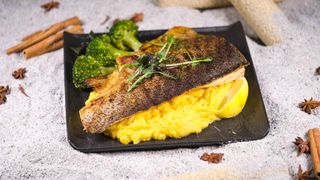 Форель в духовке с пюре (300 гр.)