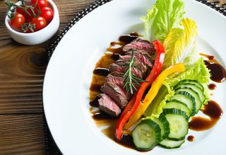 სტეიკ სალათი