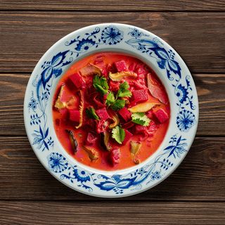 Борщ в азійському стилі з грибами шиїтаке