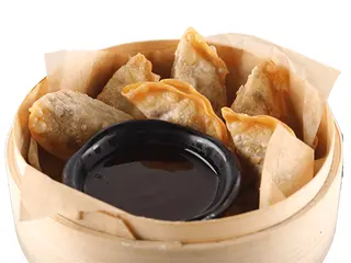 Smażone pierożki gyoza z warzywami 6 szt.