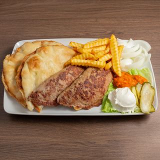 Punjena pljeskavica sa sirom