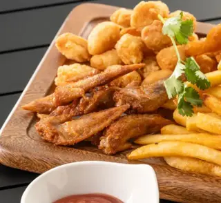 54. Filete Pollo Rebozado Con Patatas Fritas
