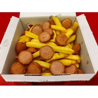 Patate fritte e wurstel