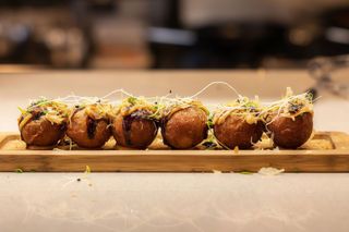 TACOYAKI AMB KATSUOBUSHI (6u)