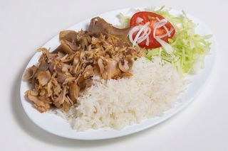 Plato de kebab Arroz