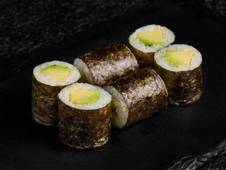 Рол з авокадо (95г)