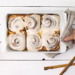 Cajita de 2 rollitos de canela 