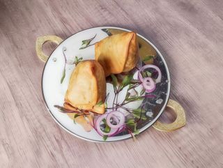 Chicken Samosa 2 szt.