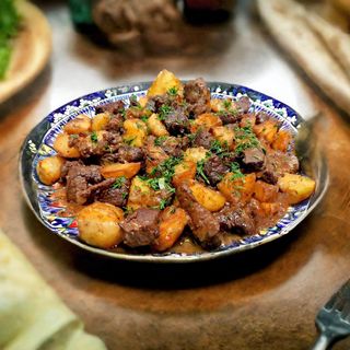 Печень с картошкой и луком