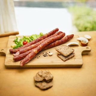 Domaća dimljena kobasica