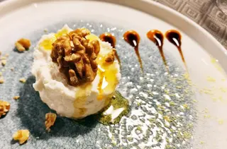 Ricottina di Bufala con Miele e Noci