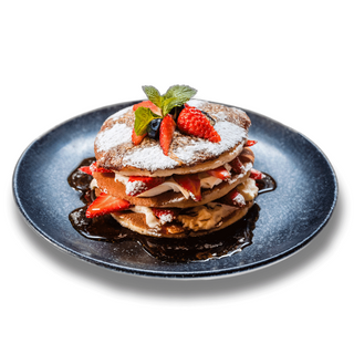 AMERICAN PANCAKES CU MASCARPONE, CARAMEL SĂRAT ȘI CĂPȘUNI
