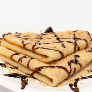 Clatite cu dulceata sau ciocolata