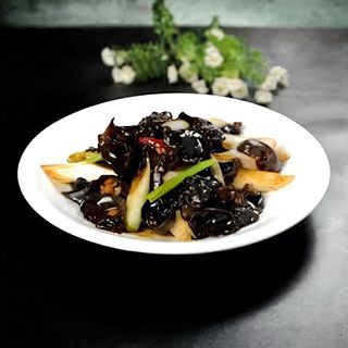 106 Черные грибы с луком 葱爆木耳