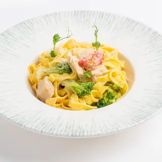 Талиатели с броколи и веган късчета (350г.)