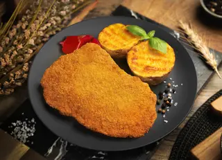 Cachopo con jamón de castañas y patatas